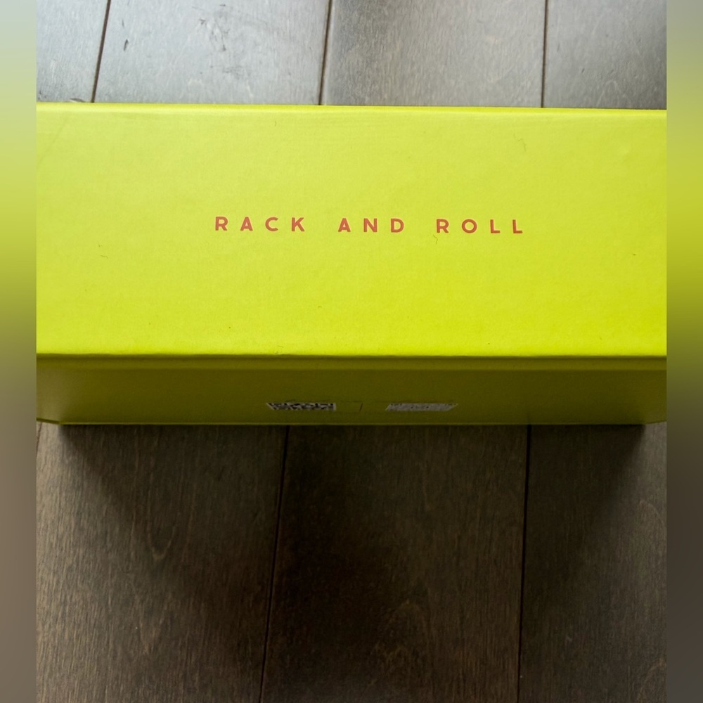 Mod Tiles Mahjong Set - Chartreuse Box - Picture 5 of 8